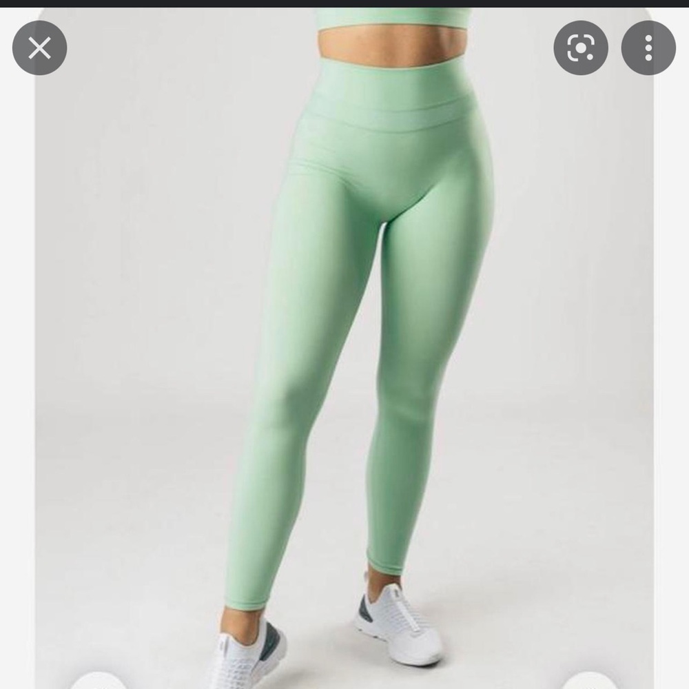 Alphalete leggings